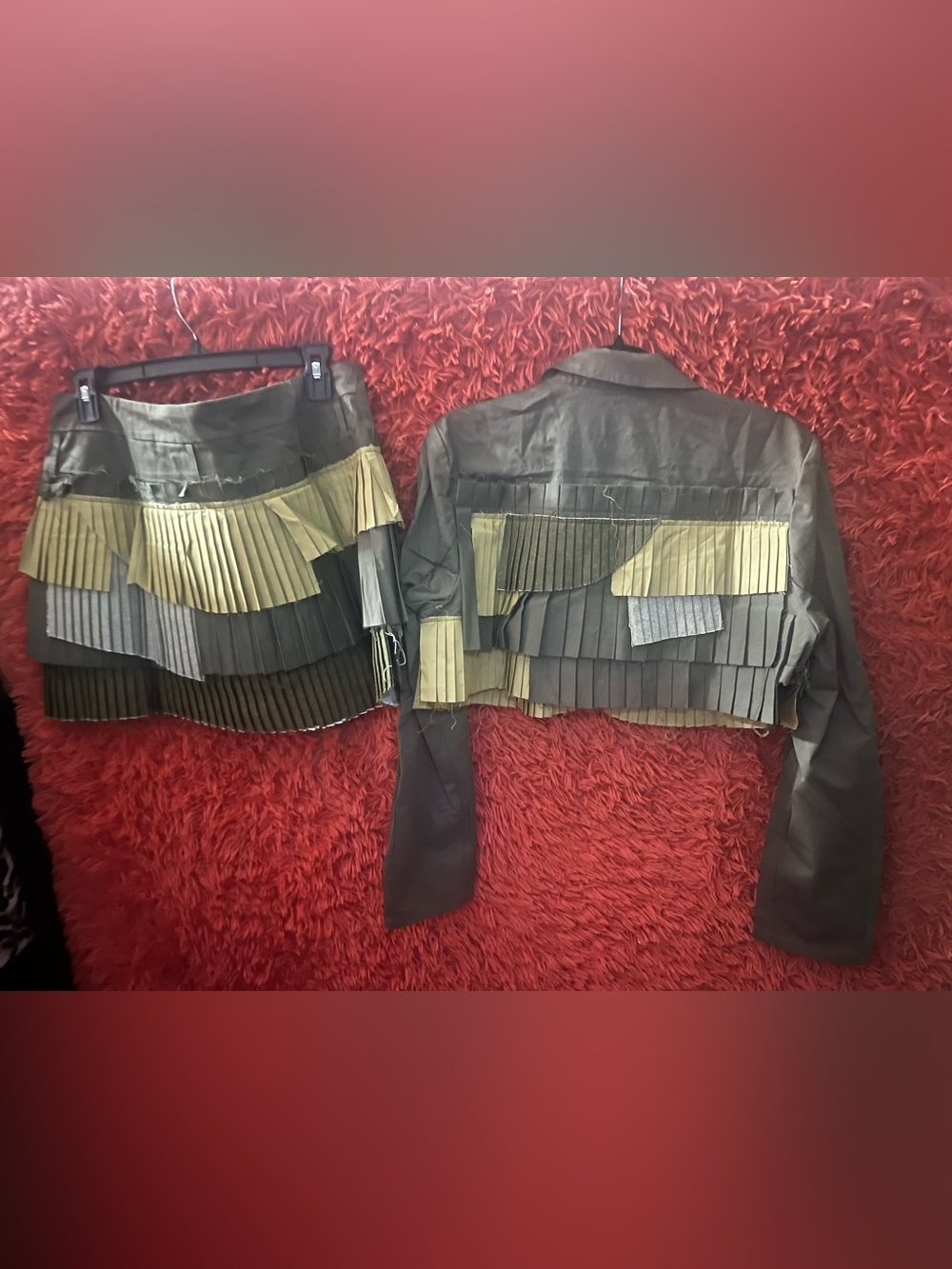 AKIRA Olive, Gray & Black Pleated Layered Mini Skirt Set Large New WO Tags - Picture 3 of 3